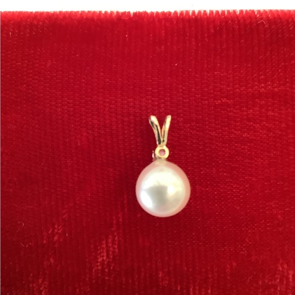 Pearl and Diamond 14K Gold Pendant - Picture 5 of 8